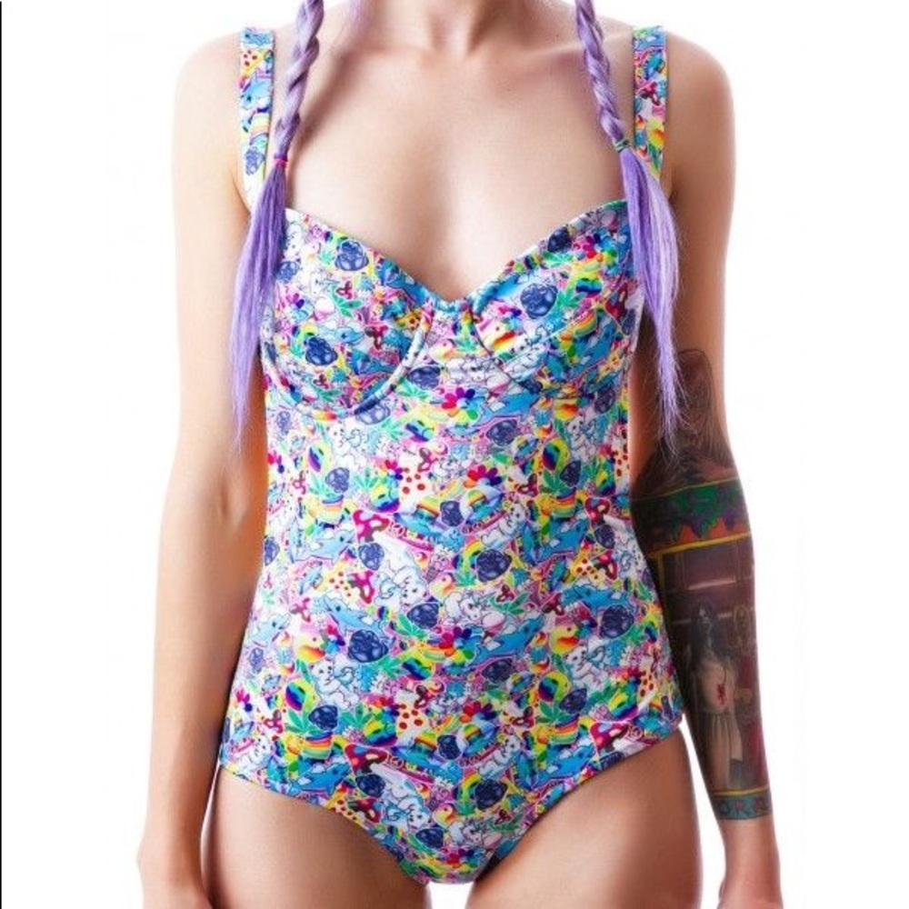 FOUND *** ISO !!!!! UNIF Lisa Dank Crush M or L !!
